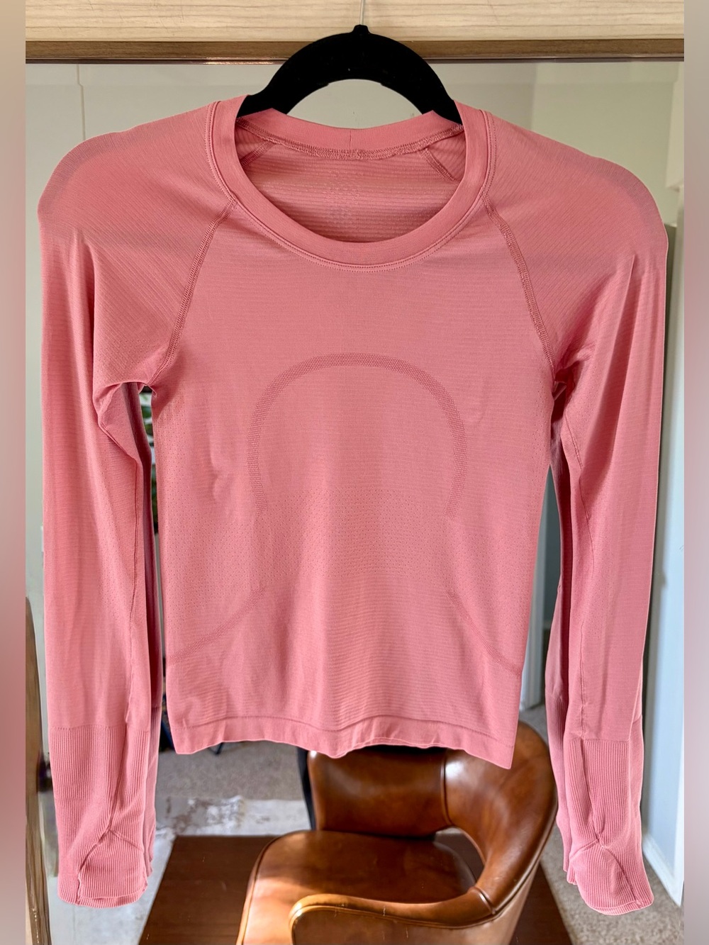 Lululemon Women's Swiftly Tech Long Sleeve Athletic Shirt Size 2 Pink